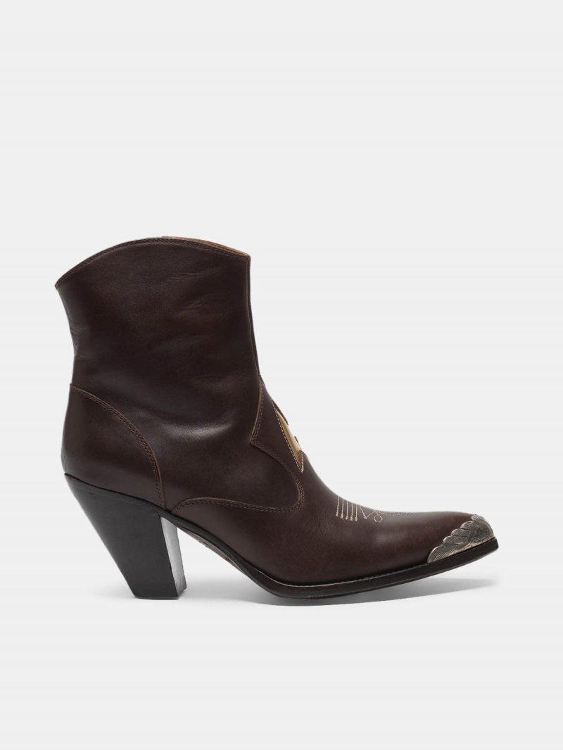 Nora ankle boots with a gold star and metal plate