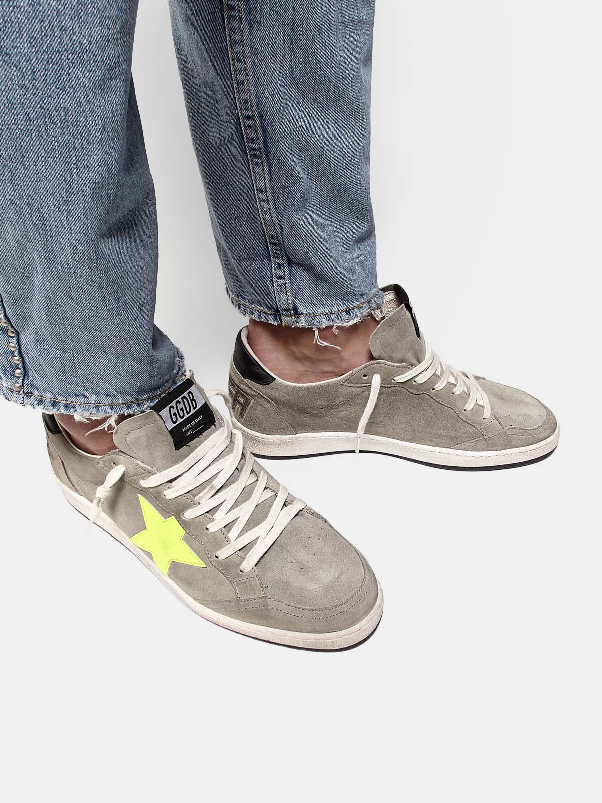 Ball Star sneakers in grey suede with dayglow star